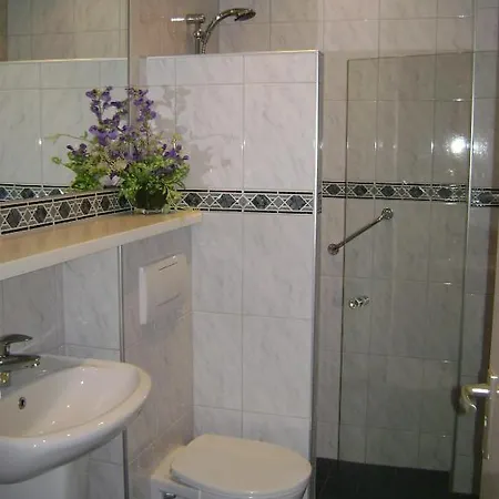 Restaurant Engelanderhof מלון 3*
