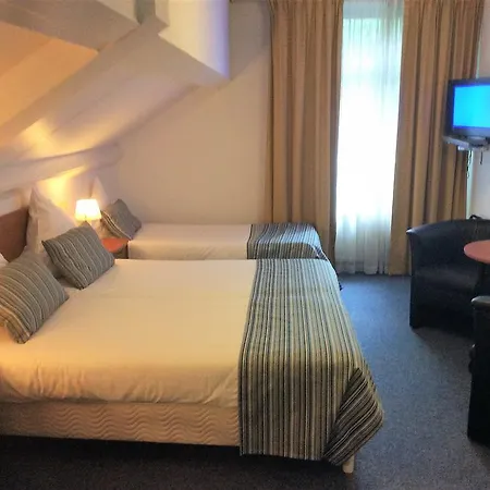 מלון Restaurant Engelanderhof 3*