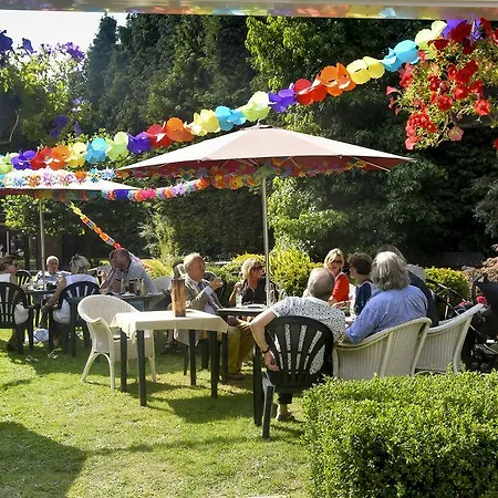 מלון Restaurant Engelanderhof 3*