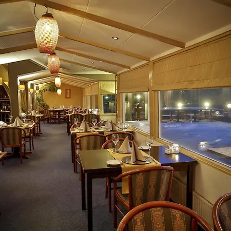 מלון Restaurant Engelanderhof 3*