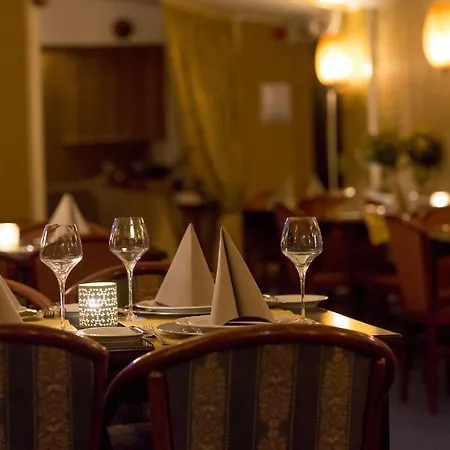 Restaurant Engelanderhof מלון ביקברחן