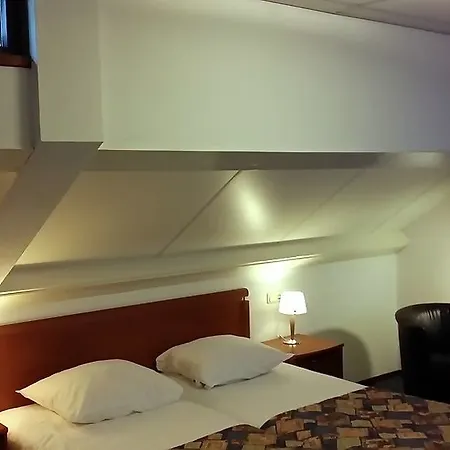 Hotel Restaurant Engelanderhof 3*