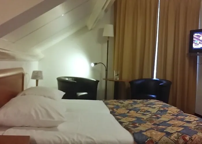 Restaurant Engelanderhof מלון 3*