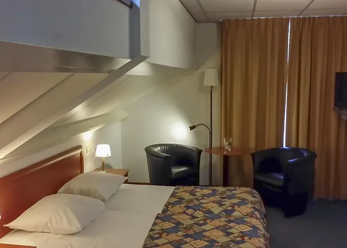 מלון Restaurant Engelanderhof 3*